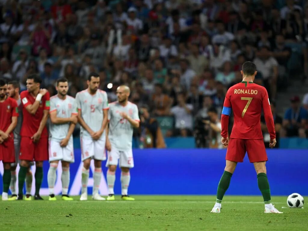 Булгу юнес беланда. China football. Португалия марокко чм 2018. Fifa pictures. Chinese football.