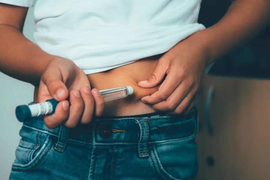 Сахарный диабет инсулин. Пожилой и старческий возраст. Колит при сахарном диабете. Ишемический колит у пожилых. Памятка сахарный диабет.