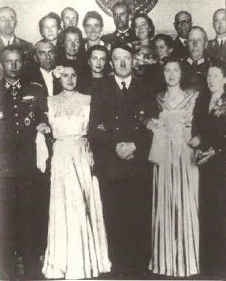 Фото жены гитлера евы Adolf Benito ВКонтакте