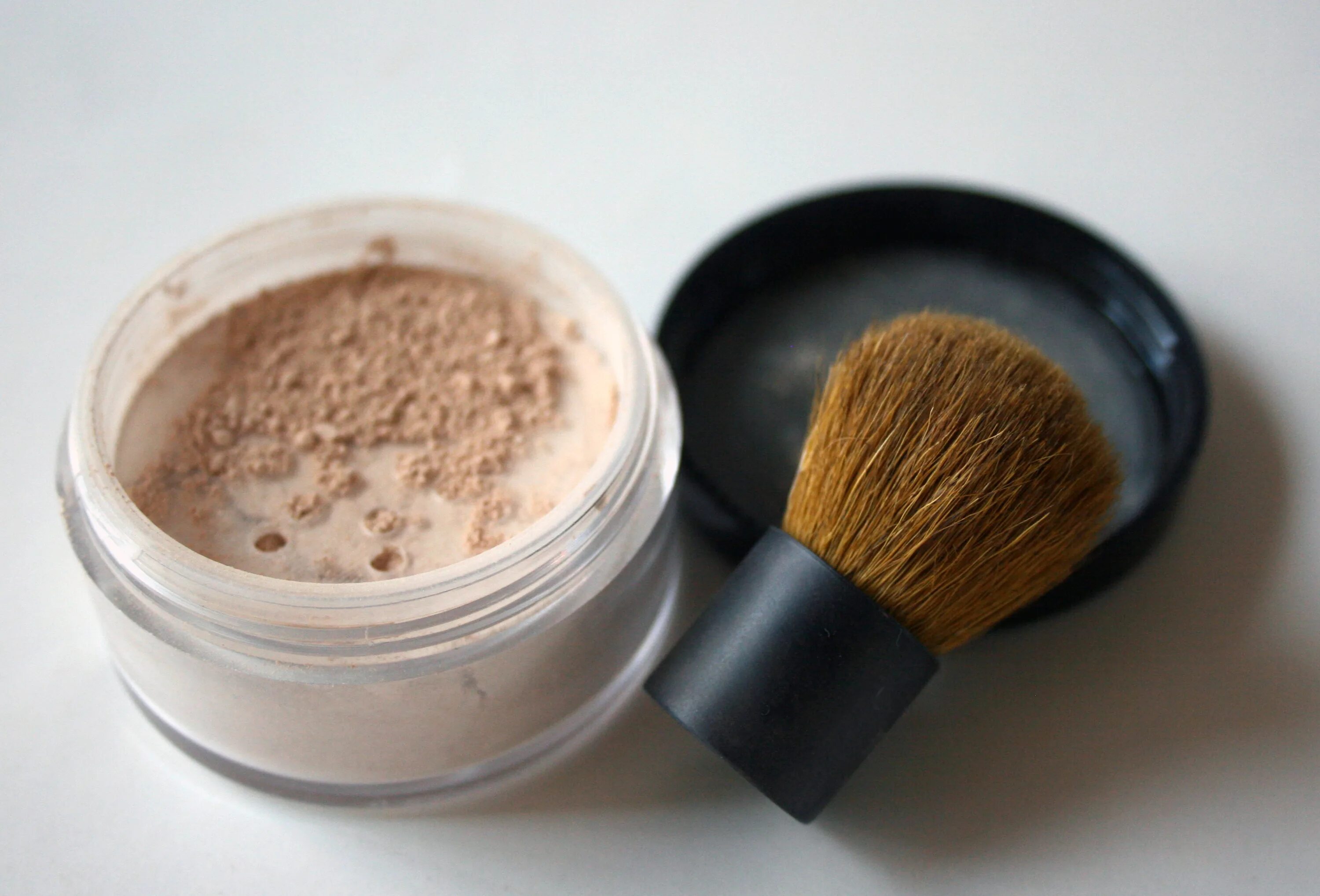 Make up minerals. Era minerals пудра. era minerals тональная основа. пудра американская. минеральный тон.