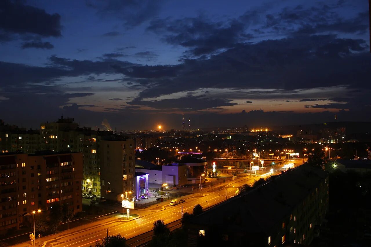 Ночь в кузбассе. Кемерово ночь зима. Надпись кузбасс в кемерово с набережной. Кузбасс фото. Город кемерово кузбасс.