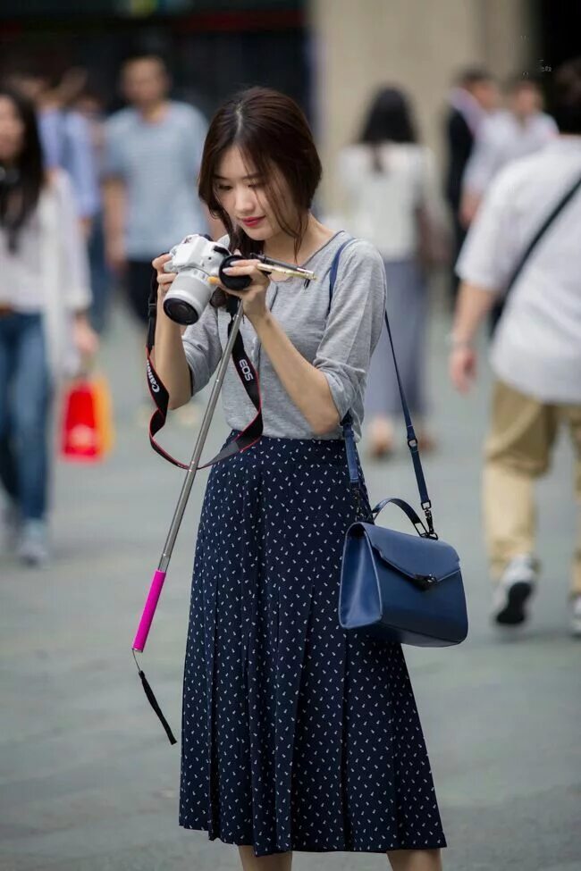 Japanese women is. Повседневная одежда японцев. Кореянки в повседневной жизни. Японские повседневные Наряды. Японская Повседневная одежда для женщин.