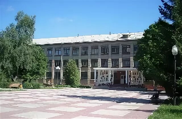 Foto di Гимназия № 5 - 2 tips dari 40 pengunjung
