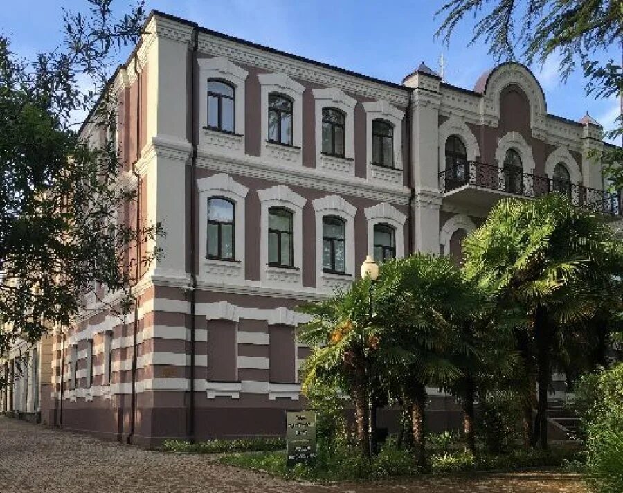 В Абхазии отказались снять фото террориста Басаева в Государственном музее Дзен