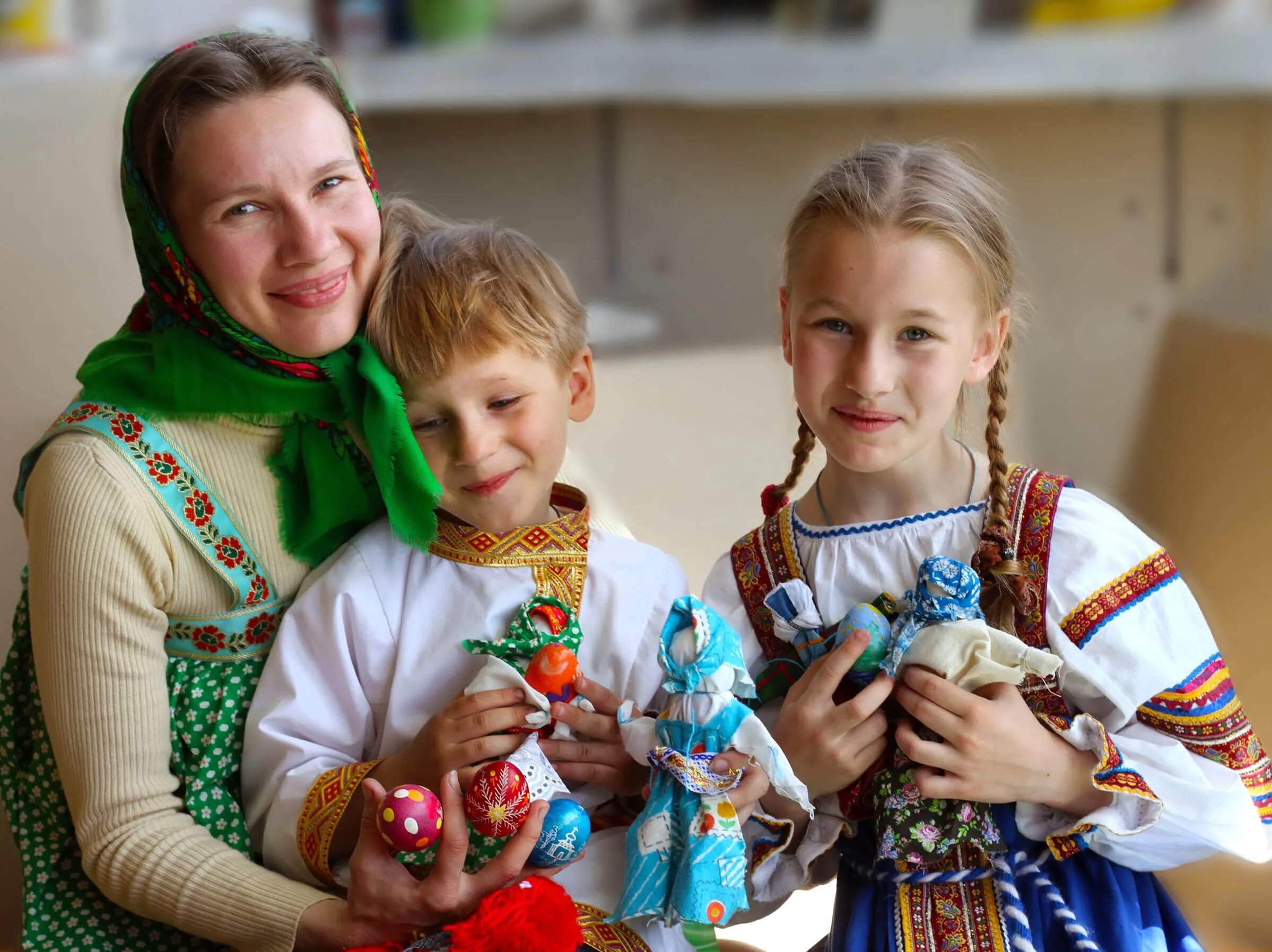 Семья хранитель традиций конкурс. Многодетная семья Васильевых. Тверская многодетная семья. Семья Васильевых Тверь. Семья участвует в конкурсе