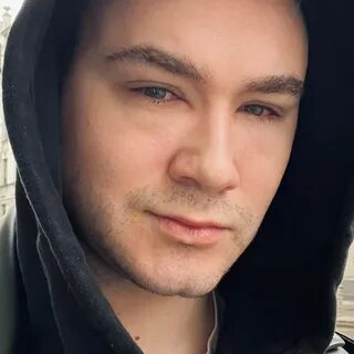 Блоггер проводящий