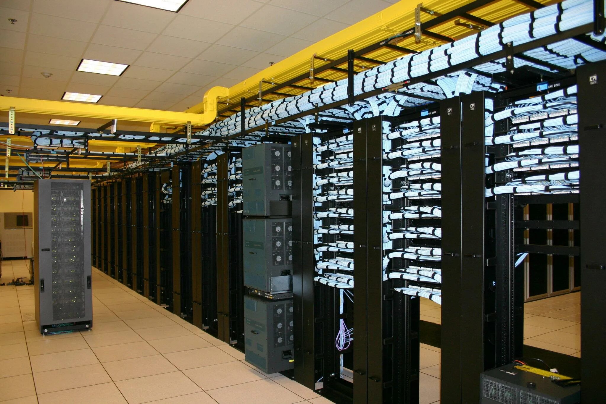 Data center networks
