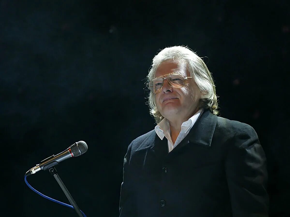 Гармонист юрий щербаков. Юрий оленич альбом жизнь фото. Казак юрий щербаков. Александр филоненко музыкант. Юрий антонов 2010.