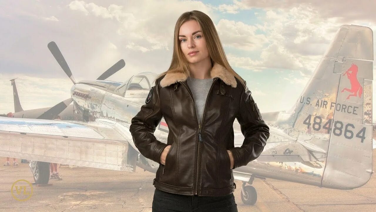 Куртка пилот женская зимняя. Женский пилот b3. Женщина в дубленке. F-22 женщина пилот. Женский пилот.