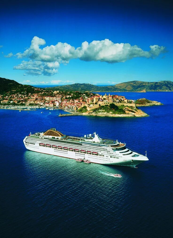 Cruise holiday. Круизный лайнер Бодрум. Круиз Норвегия круизные лайнеры. Лайнер Selectum Blu Cruises Bodrum. Круизный лайнер Лазурный берег.