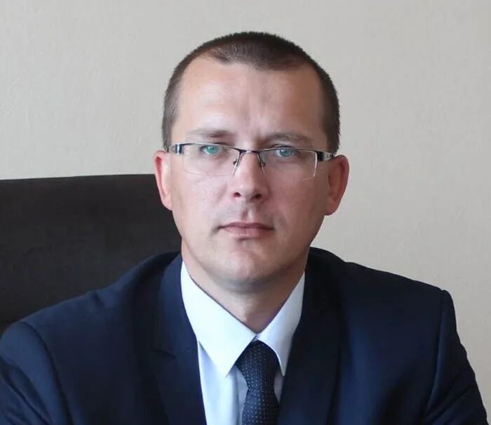 Пинский директор. Директор автопарка. директор 14 автобусного парка.