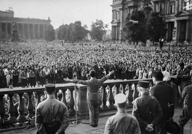 Фашистские митинги. Митинги фашизма в Германии 1933.