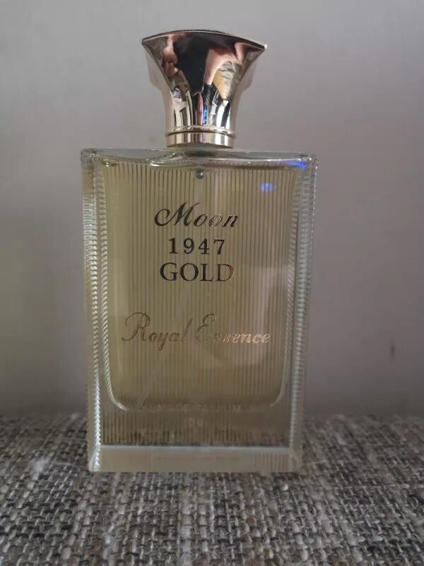 Муна голд. Noran Parfums Moon Gold. Мун Голд 1947. Духи Норан Голд 1947. Noran Perfumes Moon 1947 Gold (Royal Essence).