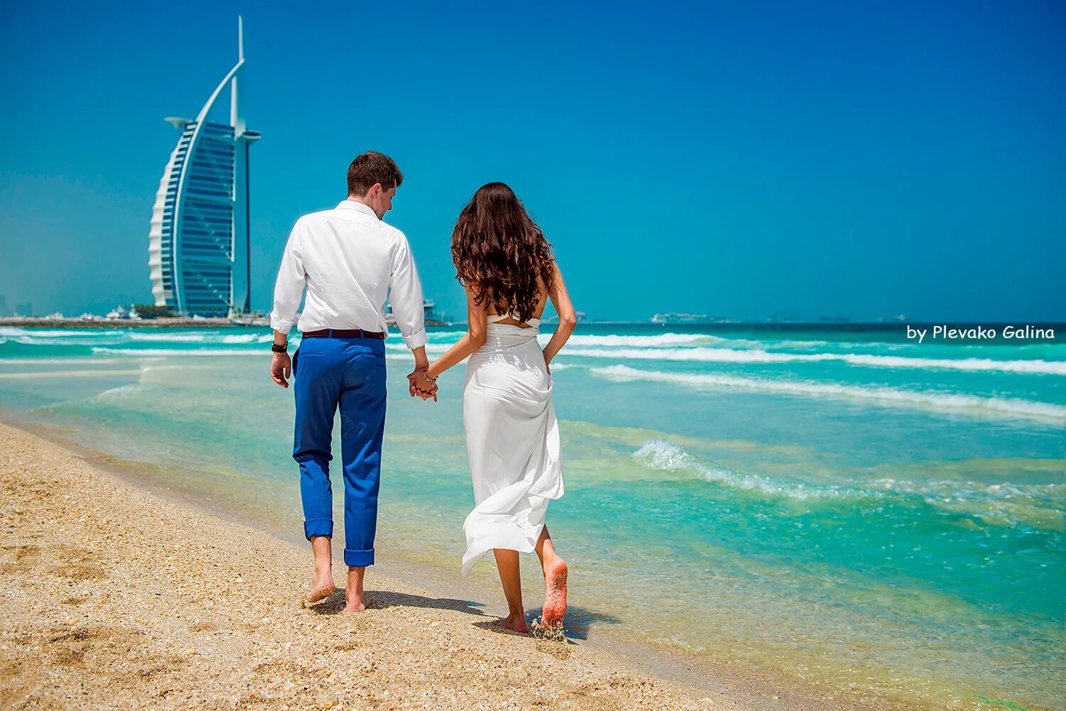 Сколько брать с собой в дубай. Пара в Дубае. Дубай свадебное путешествие. ОАЭ пара на пляже.