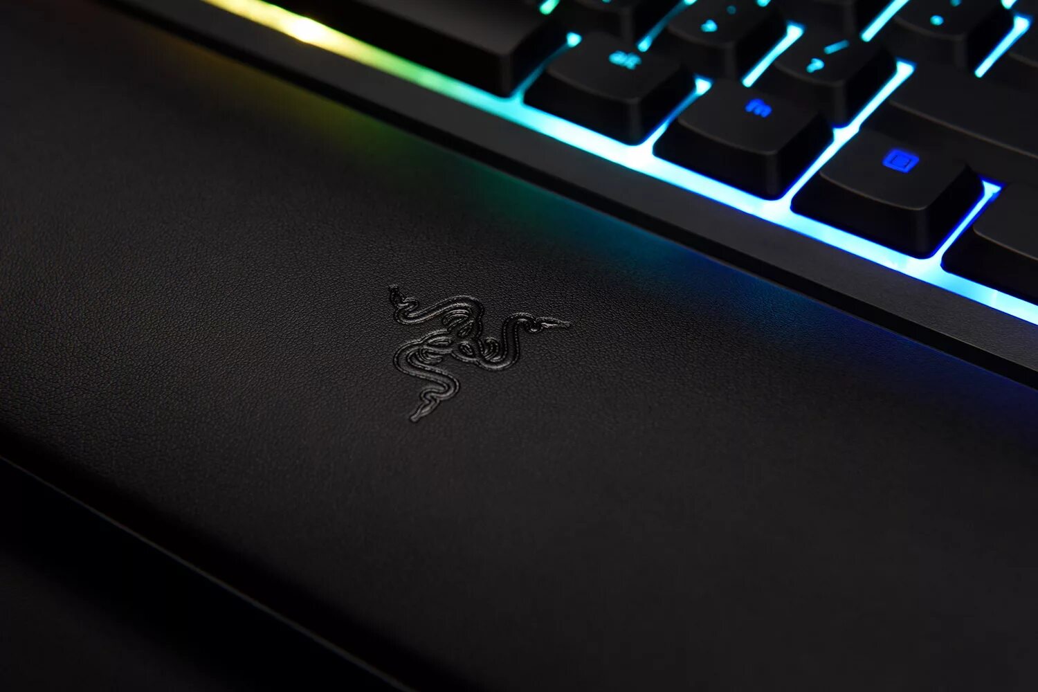 Razer ornata. Razer Ornata Chroma Black USB. Клава Razer Ornata Chroma. Razer Ornata Chroma 1. Razer Ornata Chroma подставка.