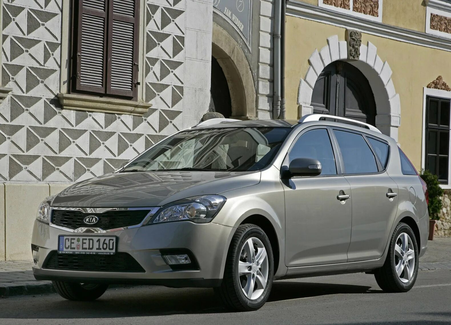 Киа сид 11. Kia Ceed SW 2011. Kia Ceed 2010 универсал. Kia Ceed SW 2009. Kia Ceed 2011 универсал.