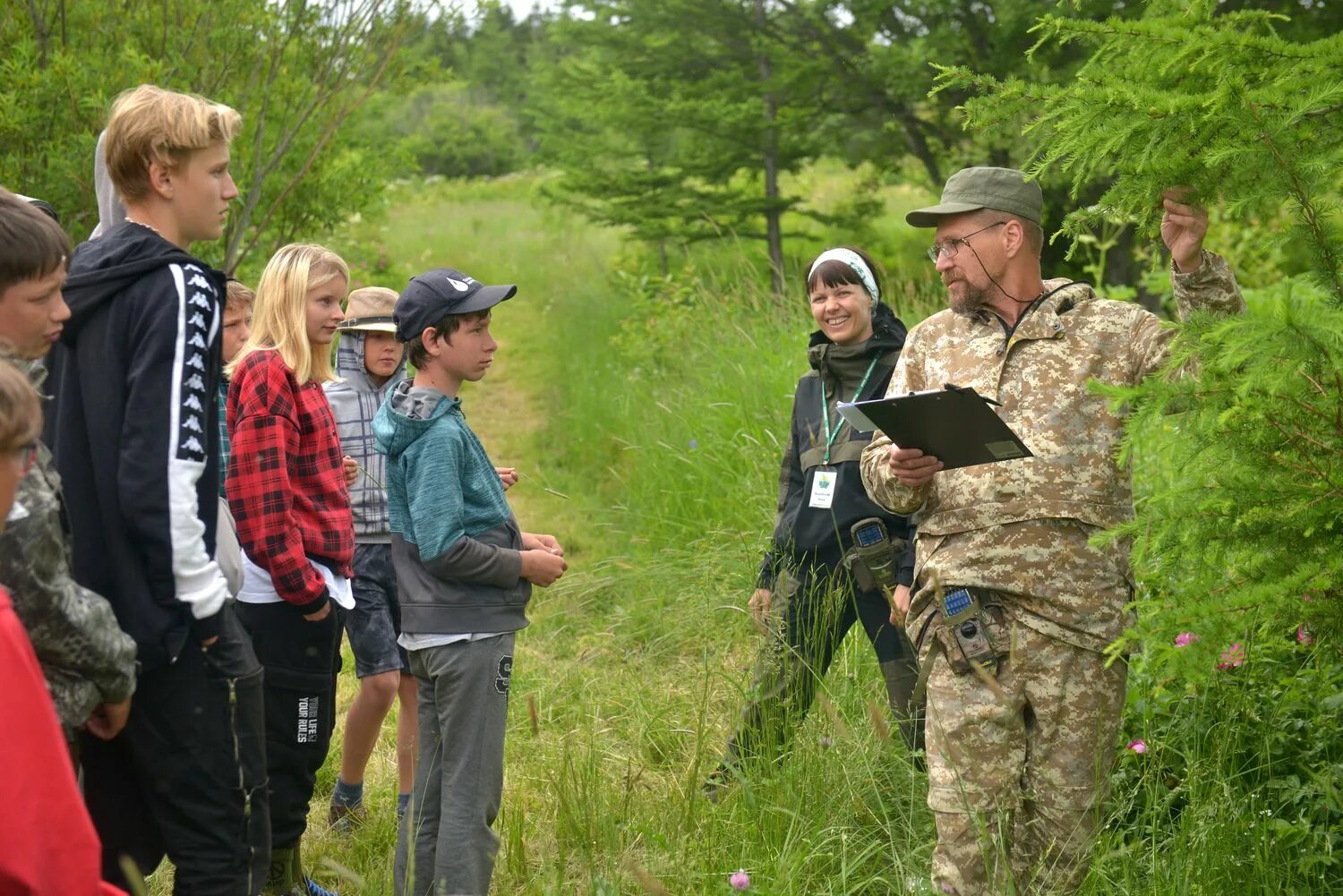 Дети на полевом туризме. Ночевка дети. Частная школа на природе. Название команды для краеведческой игры. Слеты краеведческий.