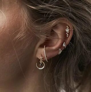 Серьги золото на ушах (74 фото) .