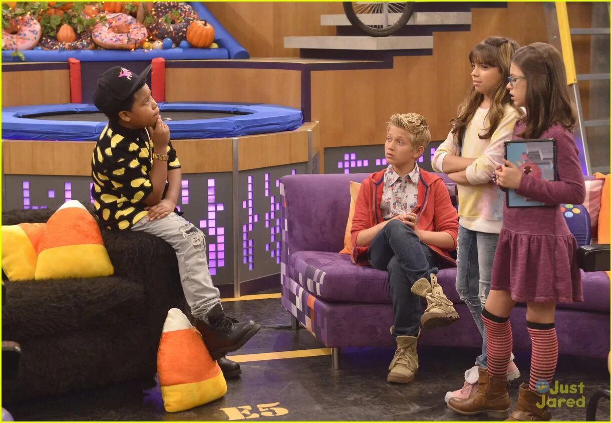 Nickelodeon программа. Никелодеон программа. Любимые персонажи никелодеон. Игроделы сериал. Передача nickelodeon.