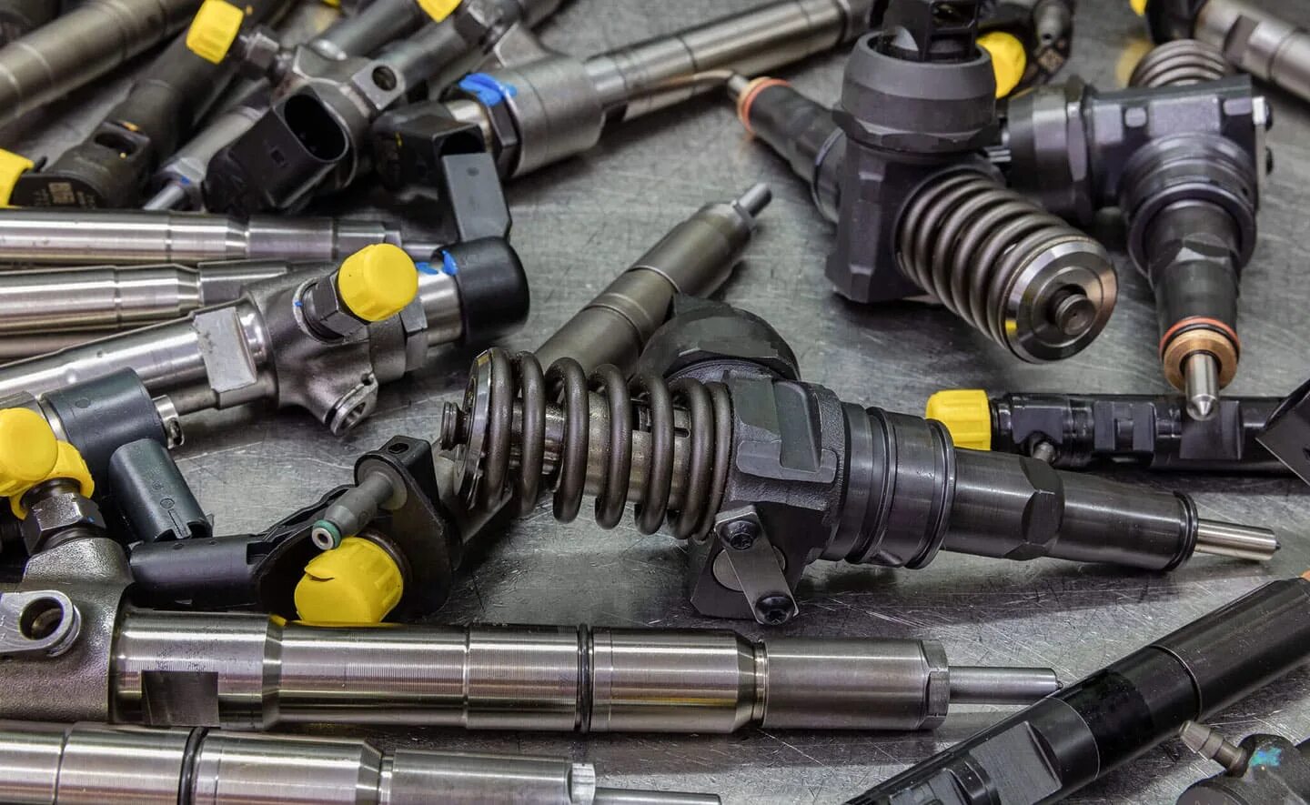 Fuel injector