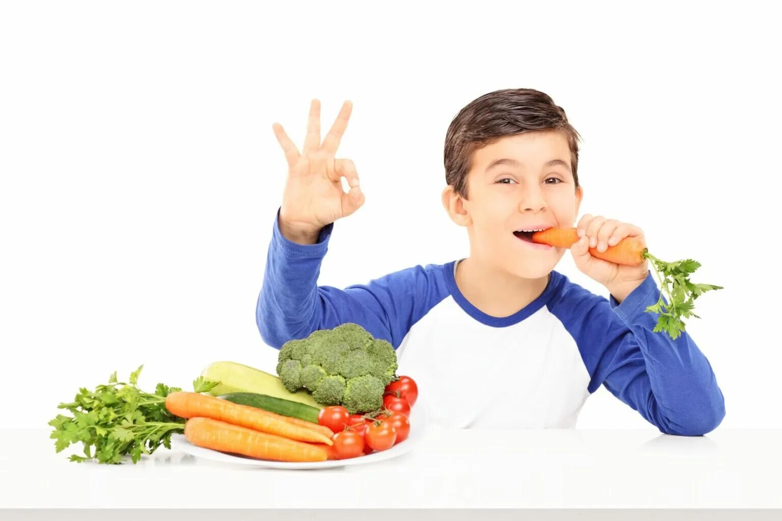 Питание детей. Овощи для детей. Правильное питание для подростков. Человек ест. Особенности питания подростков