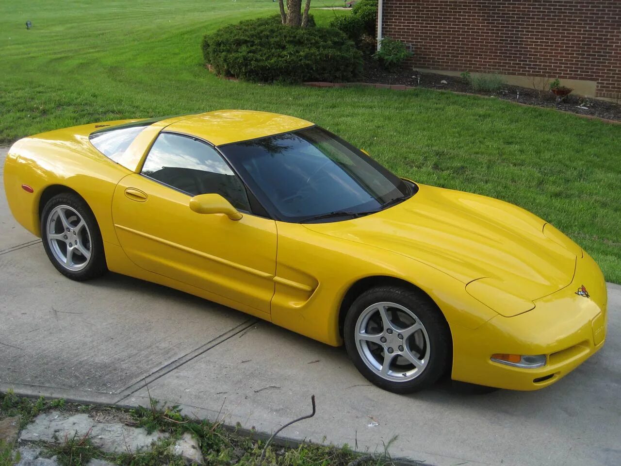 Chevrolet Corvette 2000. Chevrolet Corvette 2000 купе. Chevrolet Corvette 2000 года. Chevrolet Corvette 90.