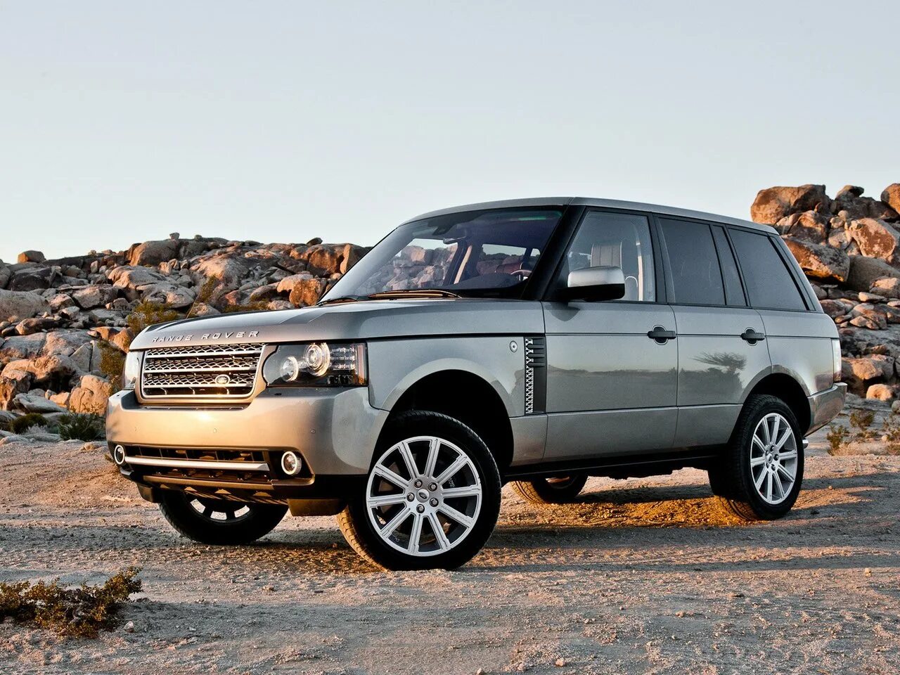 Ооо ровер. Range Rover 3. Ленд Ровер Рендж Рендж Ровер. Range Rover 2012. Ланд Ровер Ландж роаер.