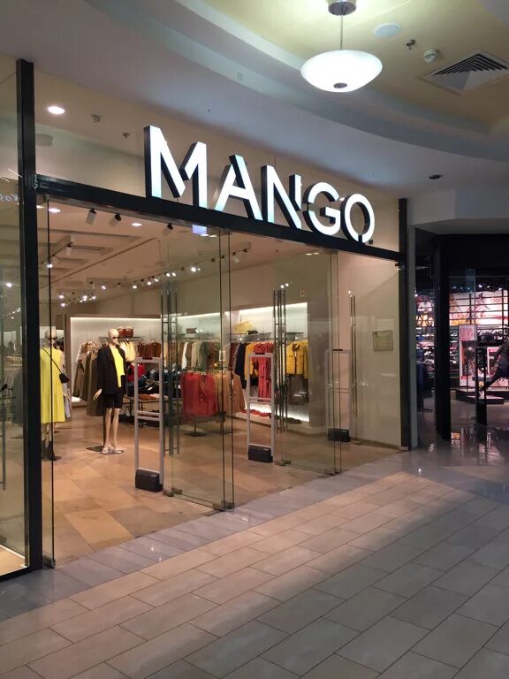 Манго одежда Атриум. Манго магазин. Mango магазины в Москве. Манго Калининград.