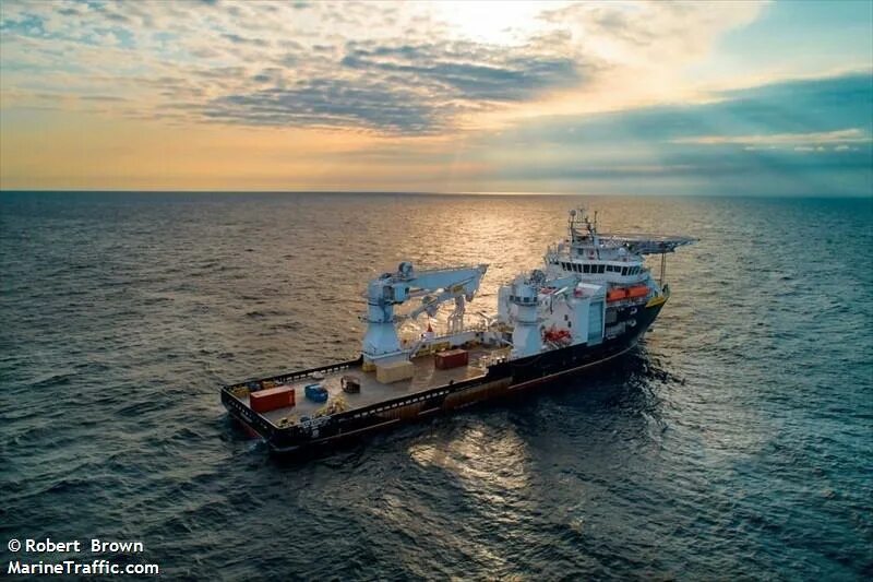 Судно океан 2. Судно Oceanic Sirius. Offshore Supply Vessel судно. Оффшорные суда. Судно Ocean Energy.