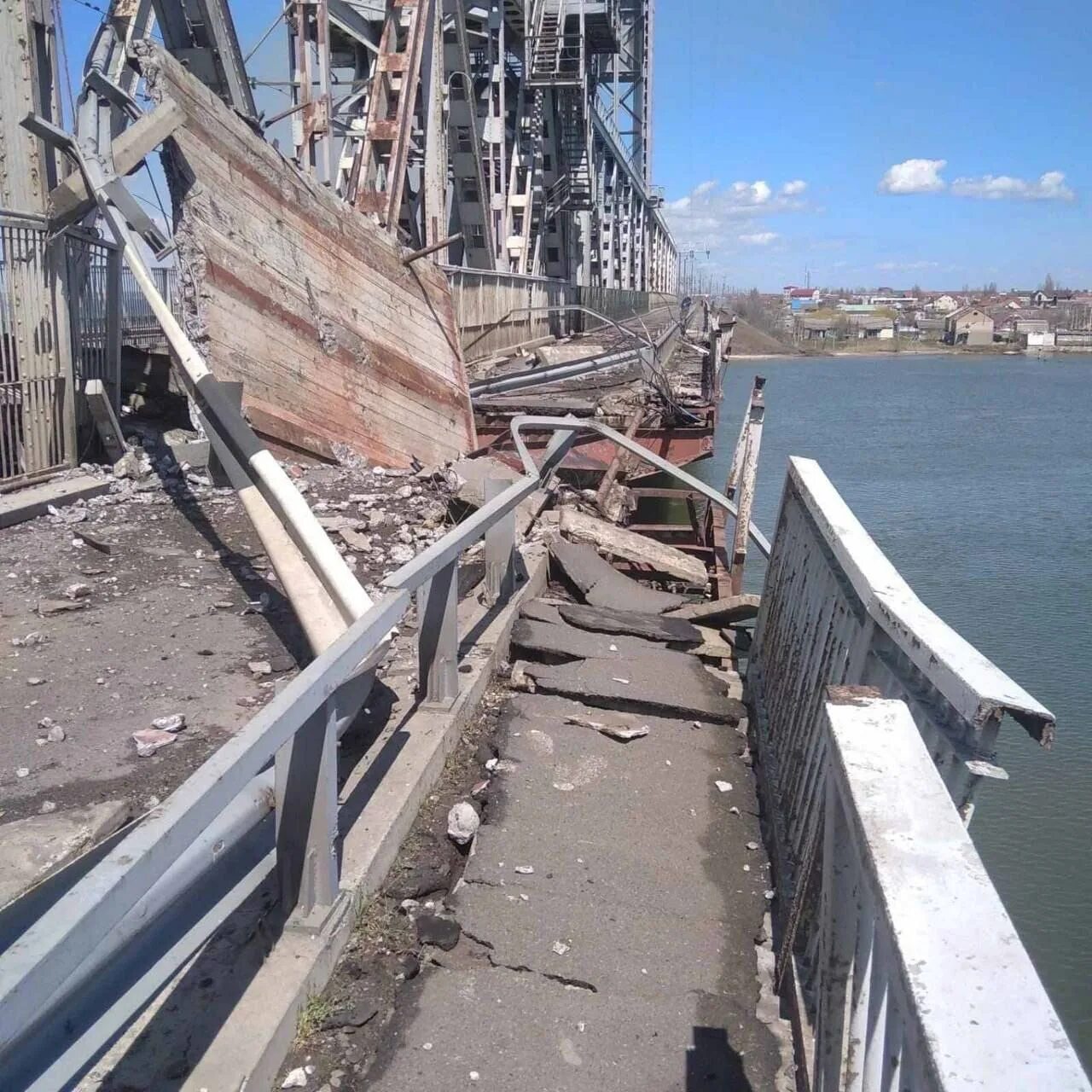 Белгород Днестровский Лиман мост. Мост в Одесской области в районе Днестровского лимана. Мост через Днестровский Лиман ракета. Мост в Затоке Одесской области ракетный удар.