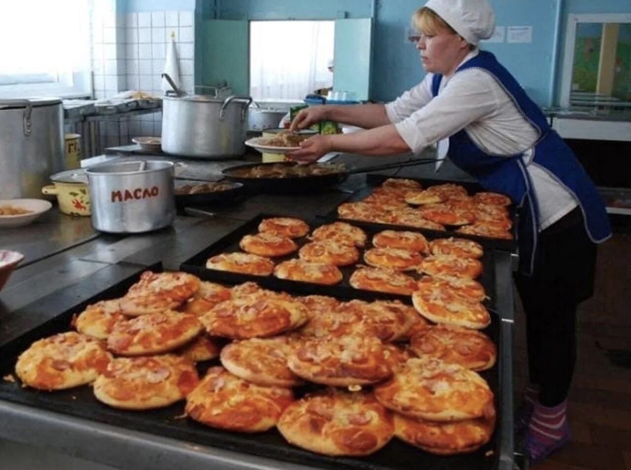 Шведский стол горячие блюда. Еда в столовой. Рецепты из школьной столовой. Рецепты из школьной столовой. Рецепты из школьной столовой.