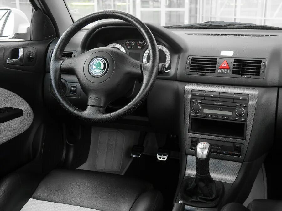 Octavia tour 2007 салон. Octavia tour 1. Skoda octavia tour 2008 салон. 8. Салон skoda tour.