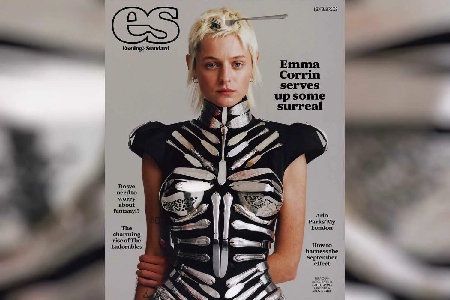 Y134544 вилка. Виола тараканова. Вилка актриса. Голодная девушка. Вилка актриса.