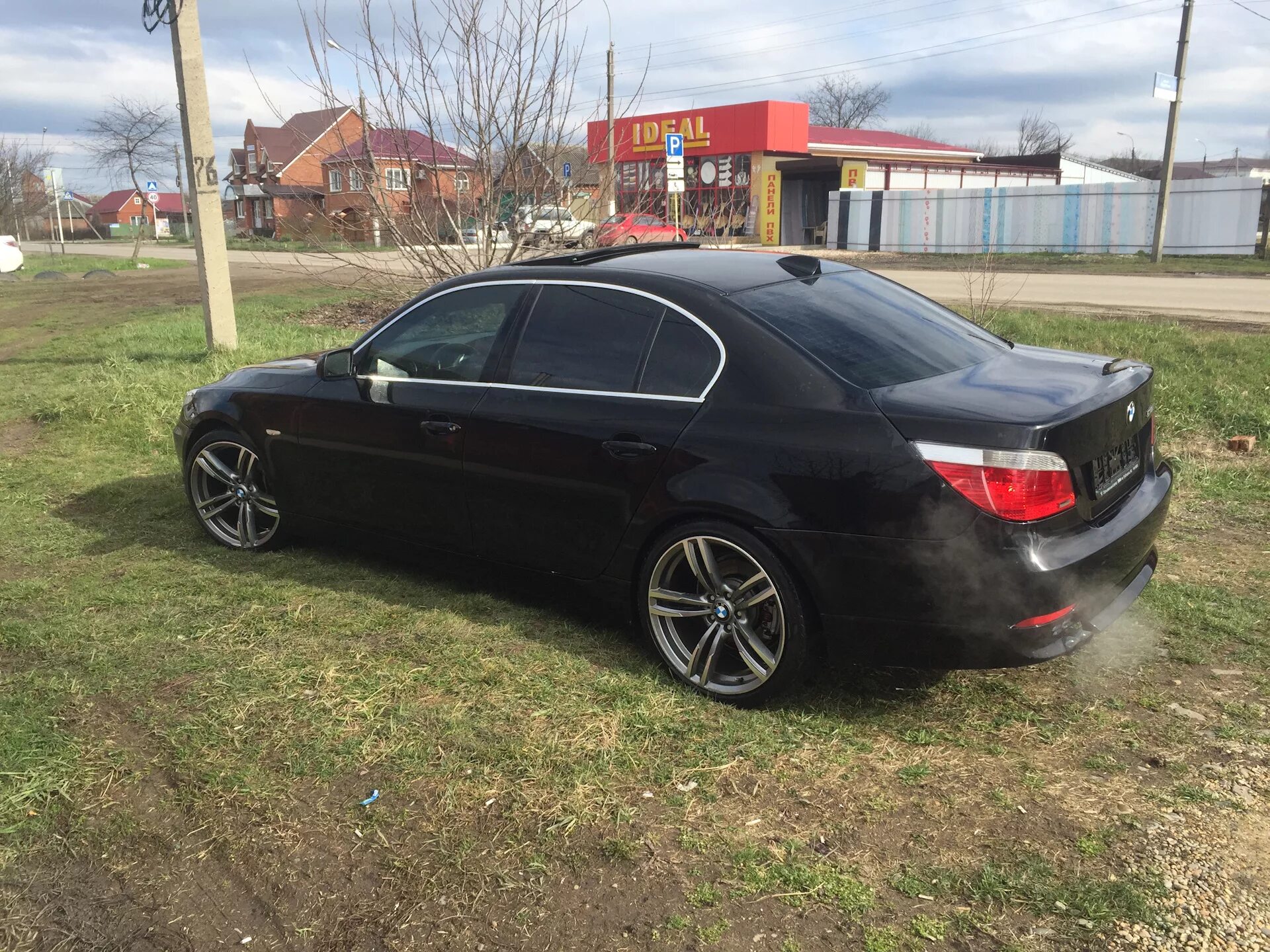 Вылет дисков е60. Бмв е60 r18. 343 стиль bmw e60. бмв е60 на 19 дисках. бмв е60 на 343 стиле.