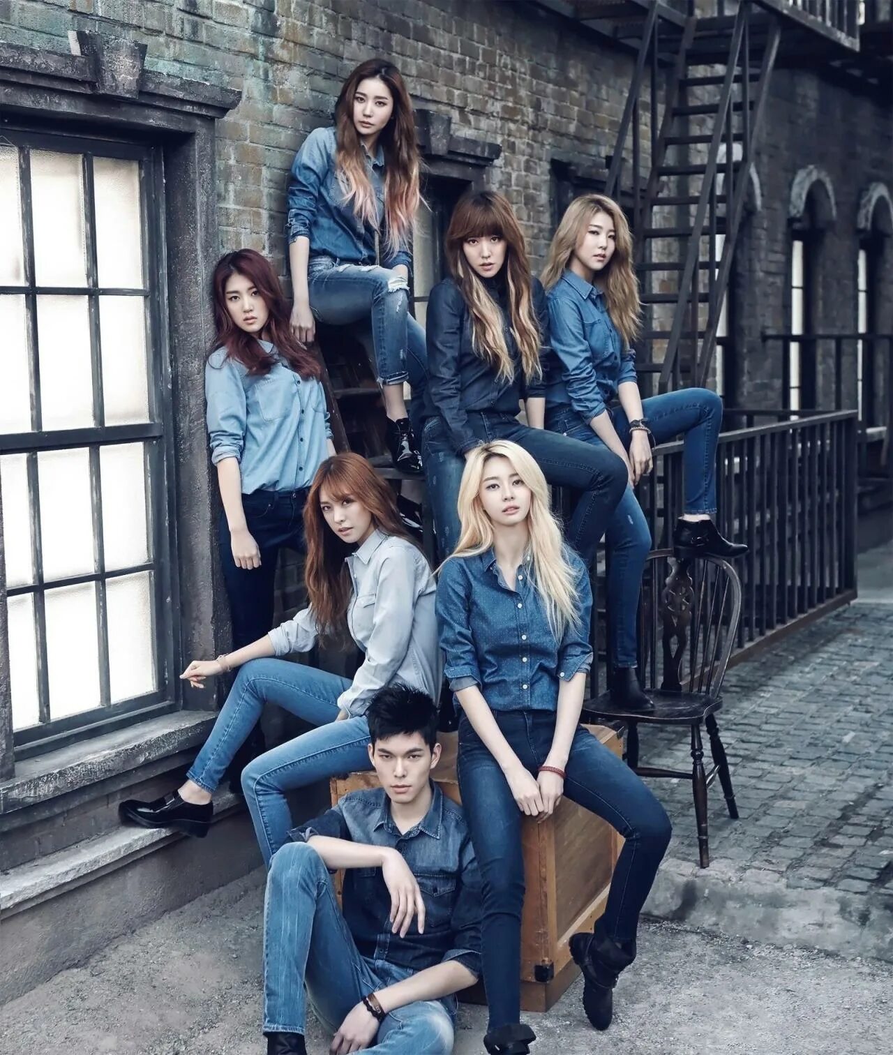 Группа hello. Группа HELLOVENUS. Группа hello Venus. Hello Venus группа участницы. Hello Venus mysterious.