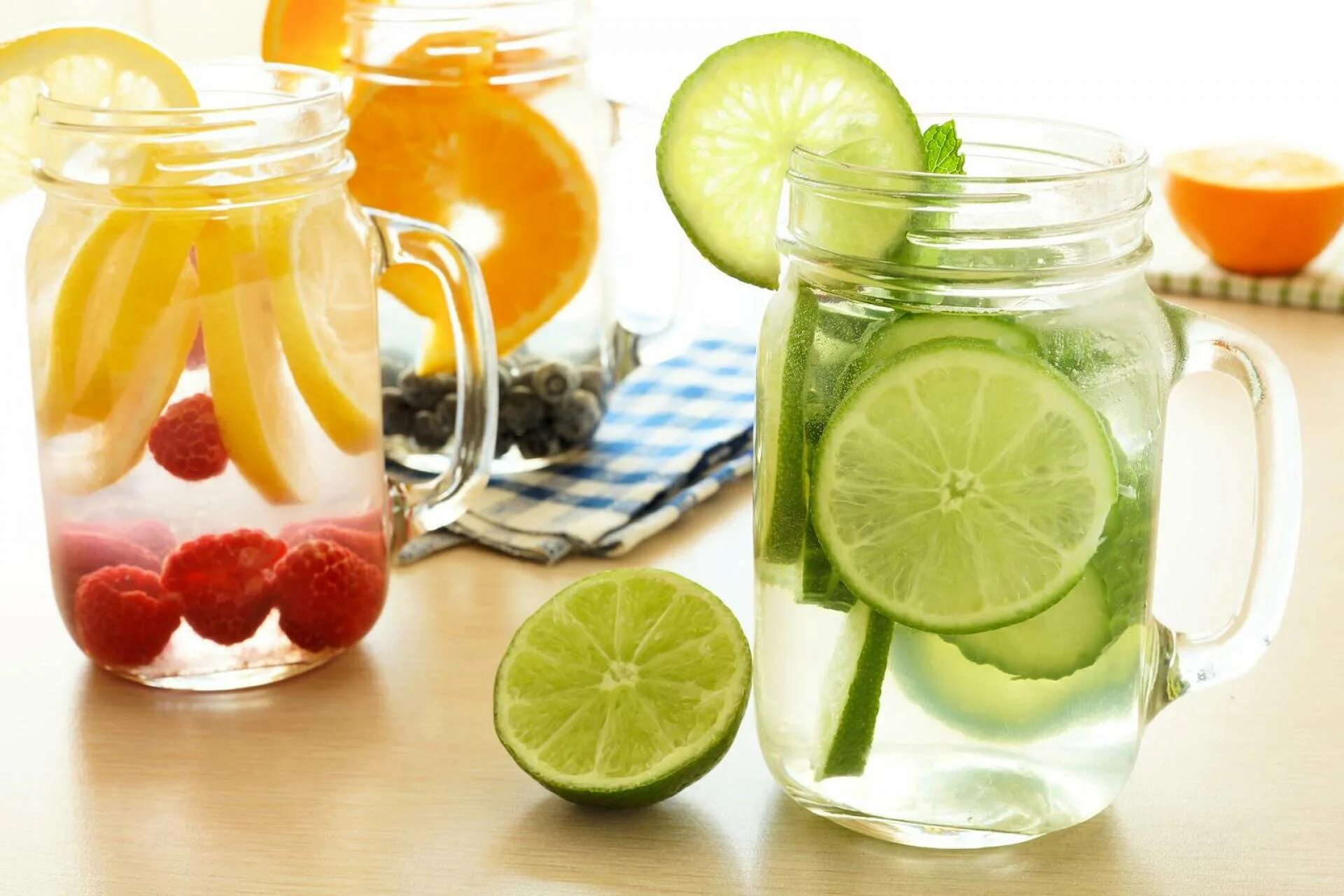 Рецепт вкусной воды. Детокс. Detox вода. Полезные напитки. Полезные напитки и вода.