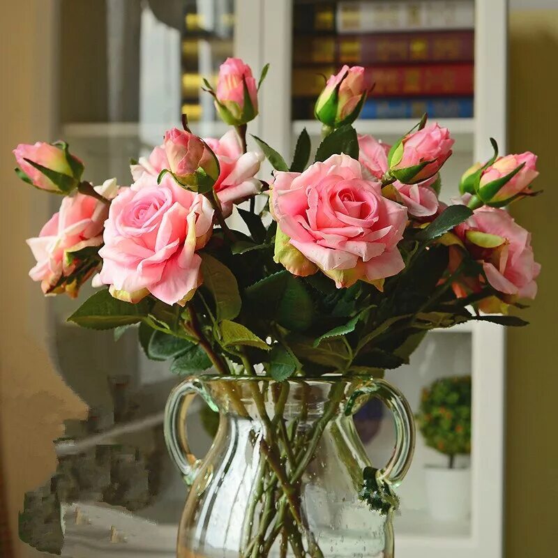 Искусственные цветы для интерьера купить. Искусственные цветы. Роскошные цветы в вазе. Букет цветов в интерьере. Искусственные цветы в интерьере.