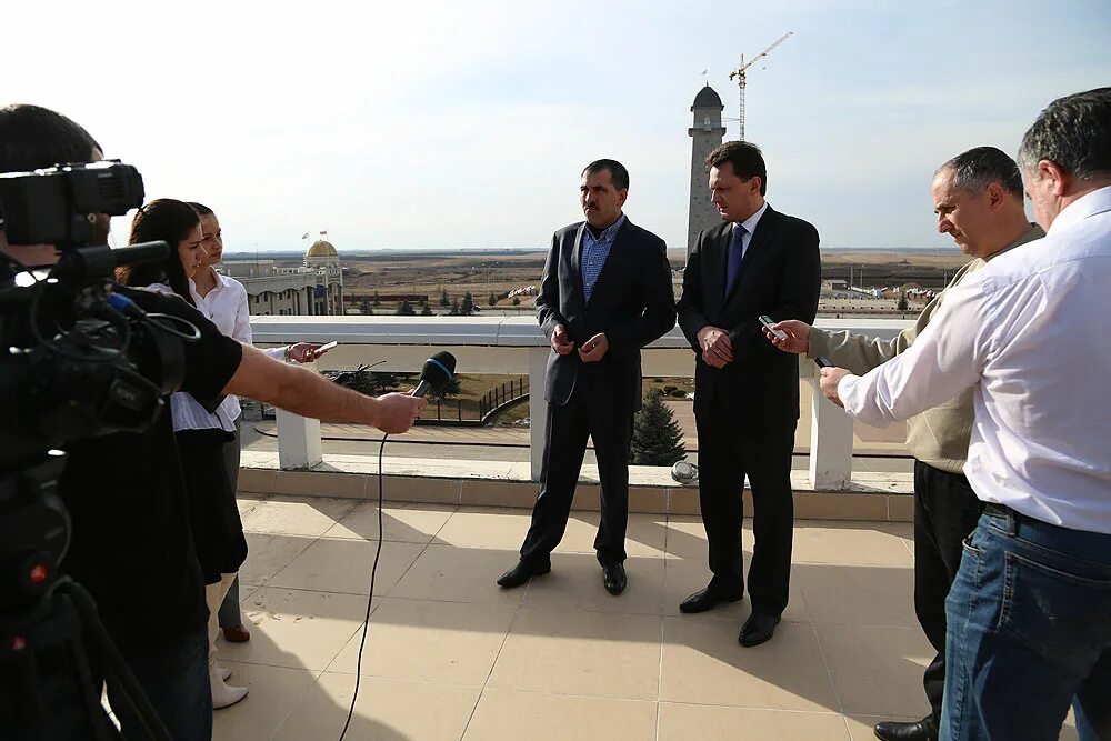 акрополь калининград логотип. акрополь вывеска. группа acropolis скажи. афинский акрополь окружающий мир. святилище пандросы в акрополе.