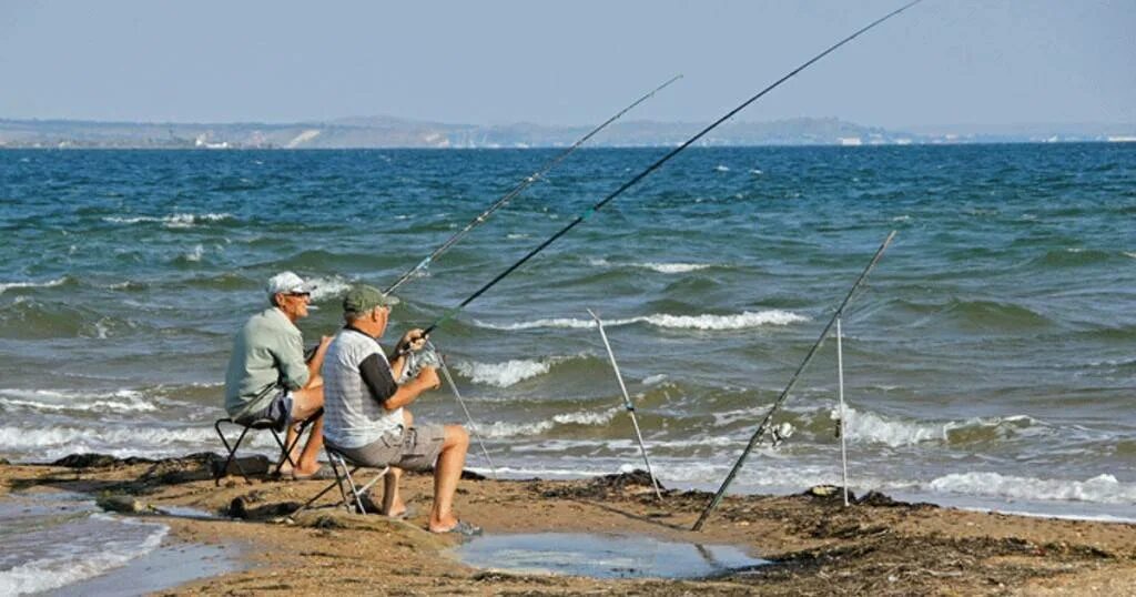 Рыбалка на Азовском море. Рыбалка в Голубицкой Краснодарский край с берега на море. Рыбный промысел в Азовском море. Рыбалка Тамань Краснодарский край.