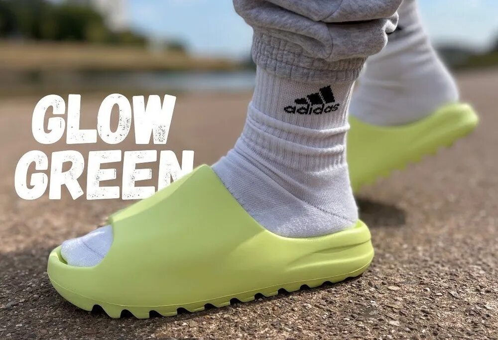 Адидас слайд. Adidas Yeezy Slide Glow Green. Adidas Yeezy Slide. Adidas Yeezy Slide 2022. Adidas Yeezy Green.