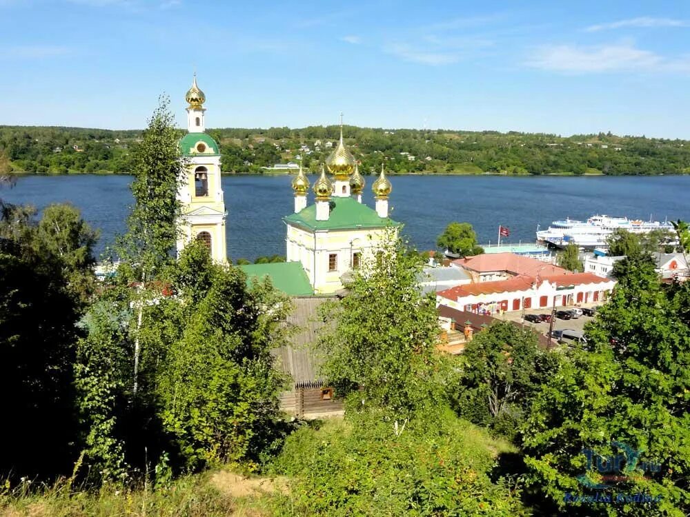 Воскресенская Церковь плёс. Город Плес Ивановской области. Плёс Ивановская область достопримечательности. Набережная Плеса Ивановская область.