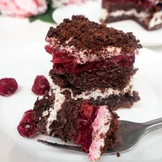 Торт с вишней и творожным кремом рецепт
