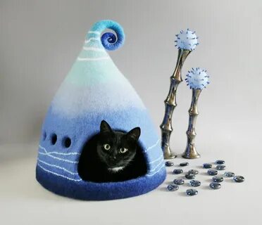 Удивительное создание кошка