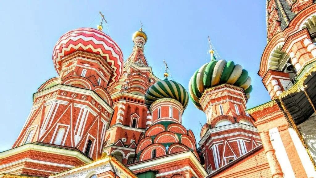 Зодчие храма василия блаженного. Храм василия блаженного 1561. Храм василия блаженног. Русский зодчий храм василия блаженного. Церковь святой троицы в храме василия блаженного.