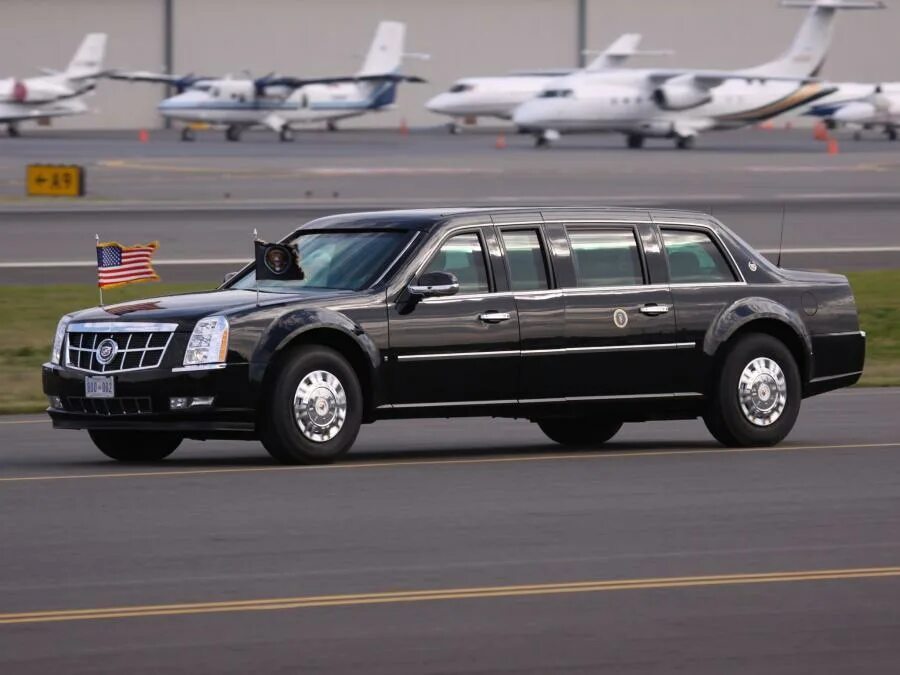 Кадиллак Бист лимузин. Лимузин Кадиллак президента США. Cadillac DTS presidential Limousine 2006. Президентский Кадиллак Байдена. State cars