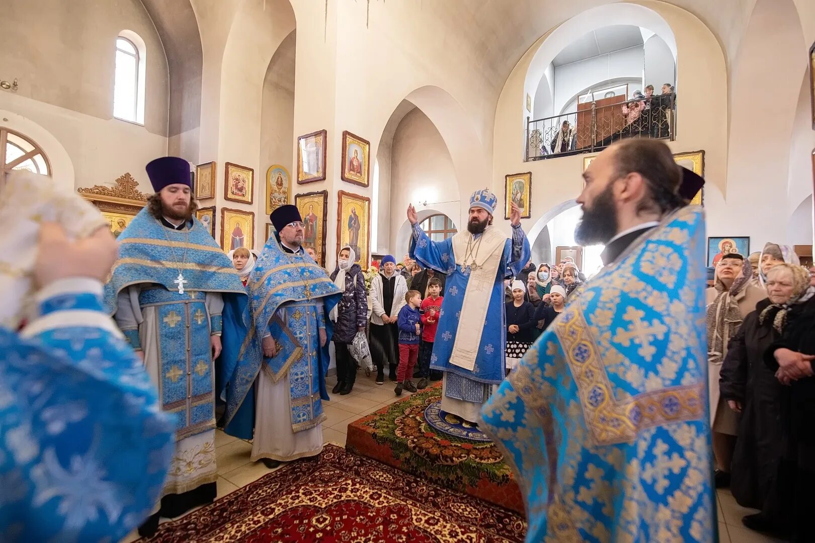 Предпразднство благовещения пресвятой богородицы 6 апреля. Литургия , на Благовещение, Пресвятой Богородицы. Фото службы Благовещения.