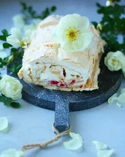 Меренговый рулет без
