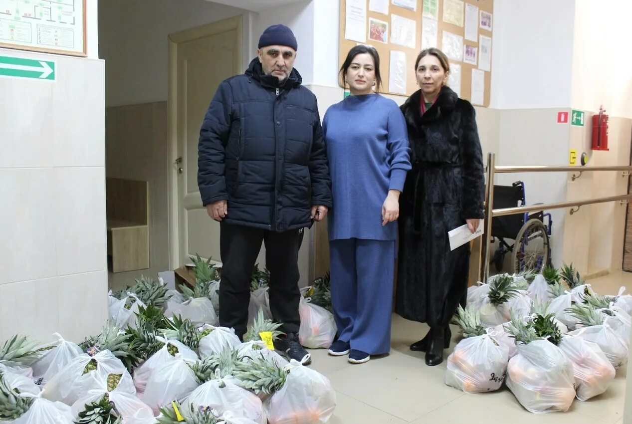 Дагестан семья. Иду в церковь. Ик-8 амурская область. Цыганка на вокзале. Цыгане на улице.