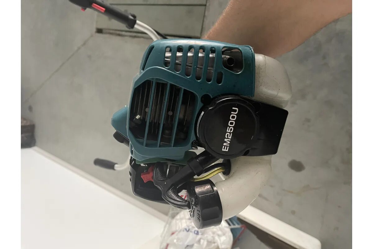 Макита em2500u. Бензокоса Makita em2500u. Триммер Makita em 2500 u. Бензотриммер Макита em2500u. Makita em2500u