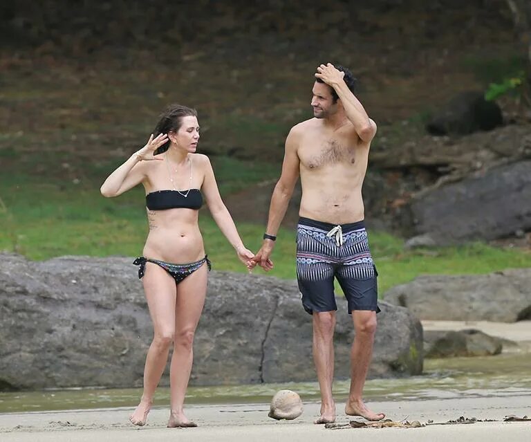 хэйес харгров. фильм посторонние 2021 трейлер. посторонний фильм 2016. хэйес харгров. эмми россум фото.